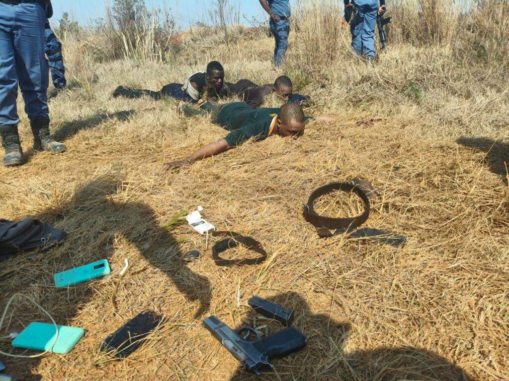 OoZama Zama ababanjiweyo ngexesha leOperation PROSPER eEzulwini, eWest Rand eGauteng.