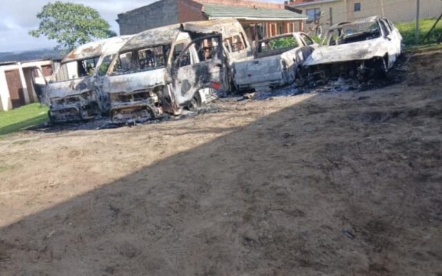 Iimoto ezine ezitshatyalaliswe ngumlilo eWillowvale